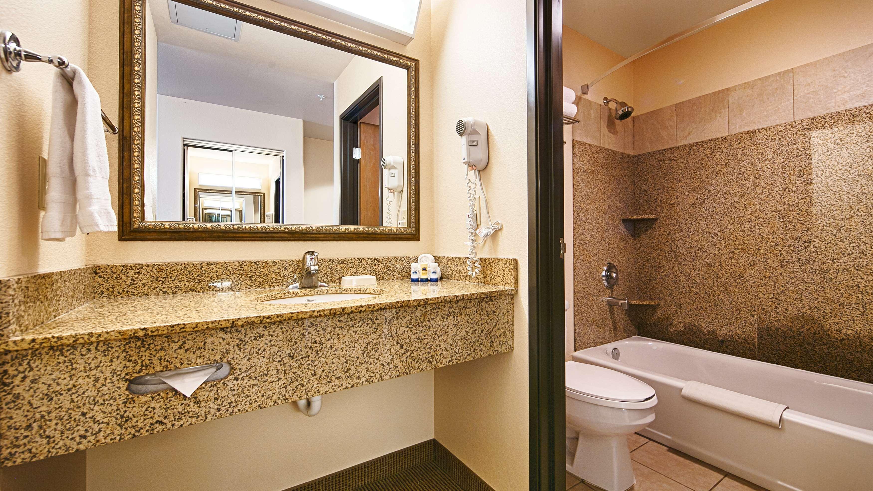 Best Western Territorial Inn And Suites Bloomfield Eksteriør billede