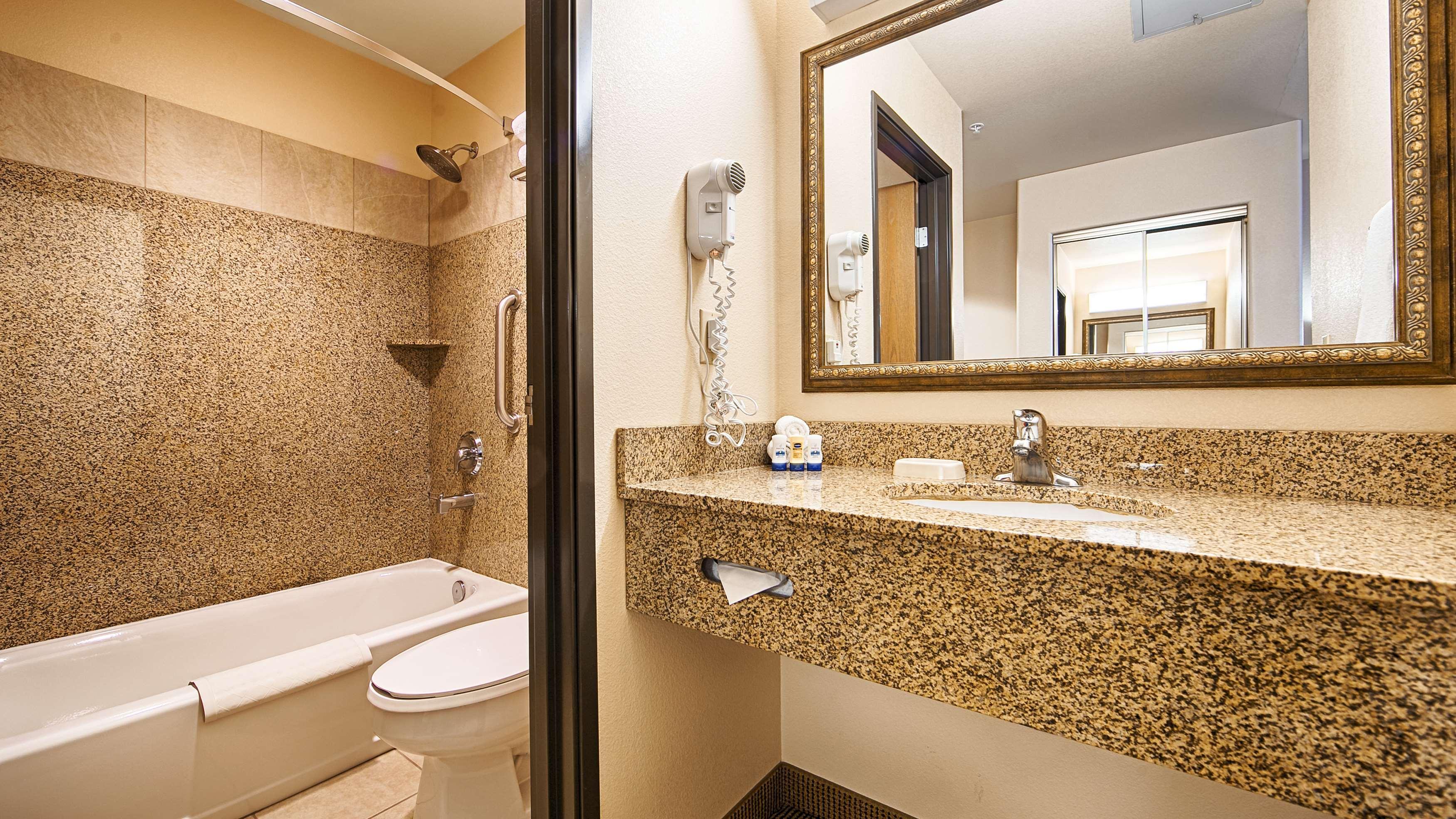 Best Western Territorial Inn And Suites Bloomfield Eksteriør billede
